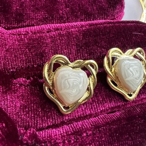 Zara Gold Heart Pearl Earrings - Picture 6 of 9